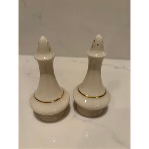 Lenox Regency collection fine bone china salt and pepper shakers